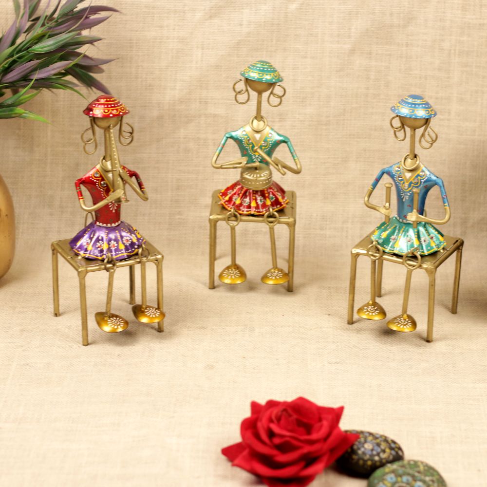 IRON PAINTED LADY MUSICAL W/ STOOL S-3