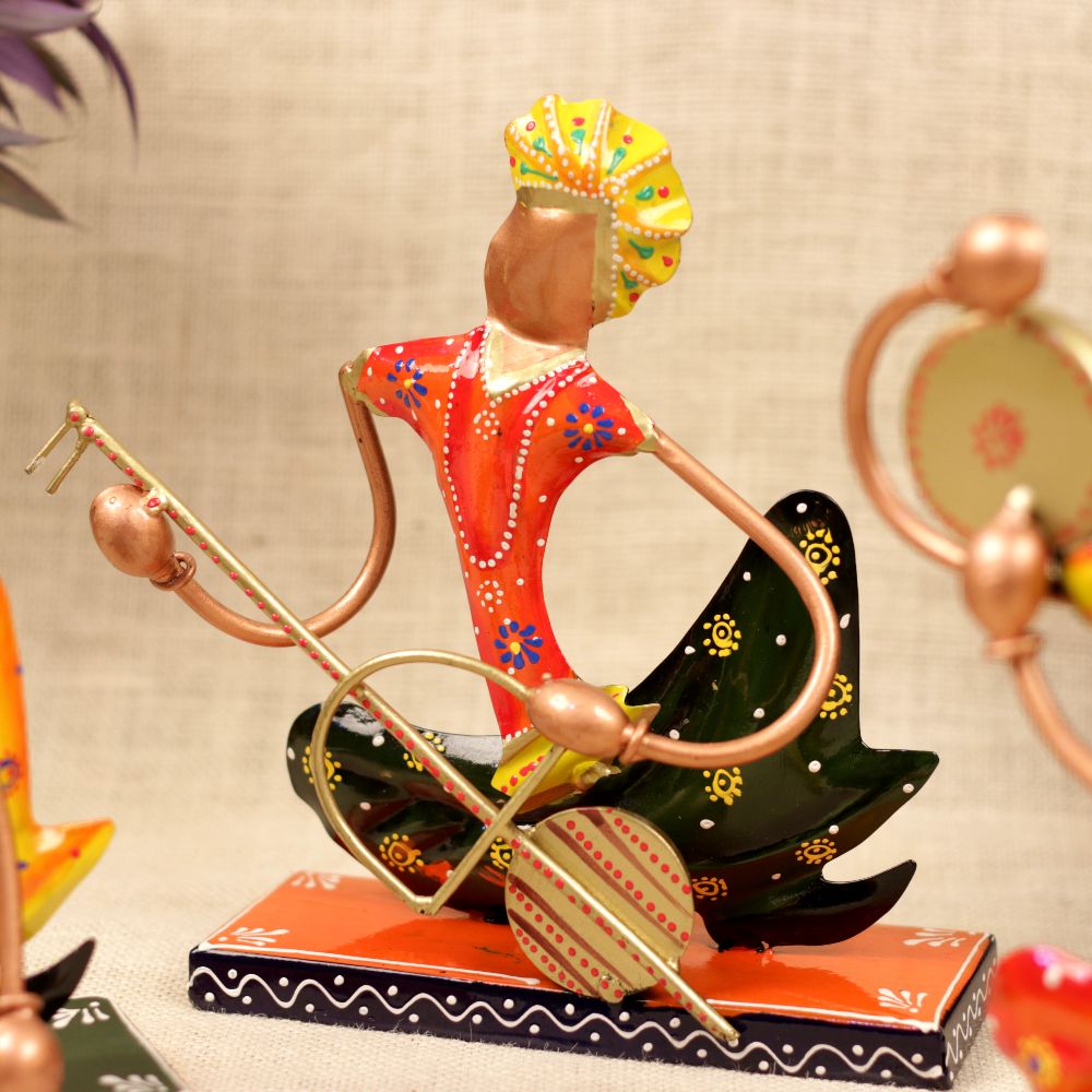 IRON PAINTED SITTING MUSICAL W/STAND S-3