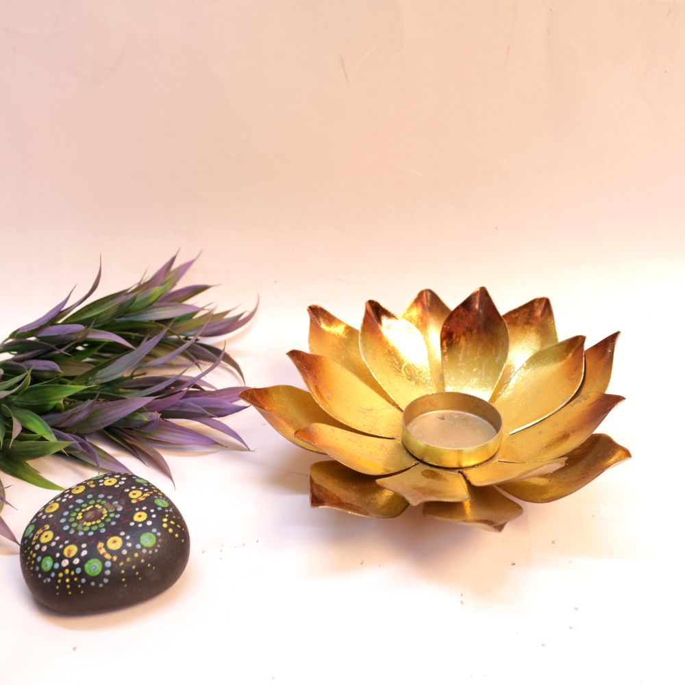 Tealight Holder- Glass Lotus