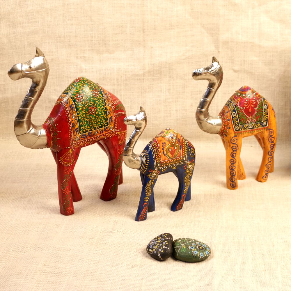 WOODEN CAMEL SET OF 3