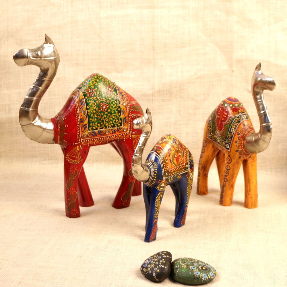 WOODEN CAMEL SET OF 3