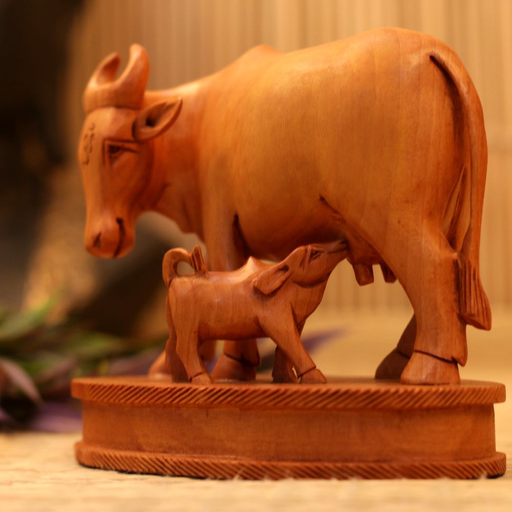 WOODEN HANDICRAFTD COW - CALF 6"