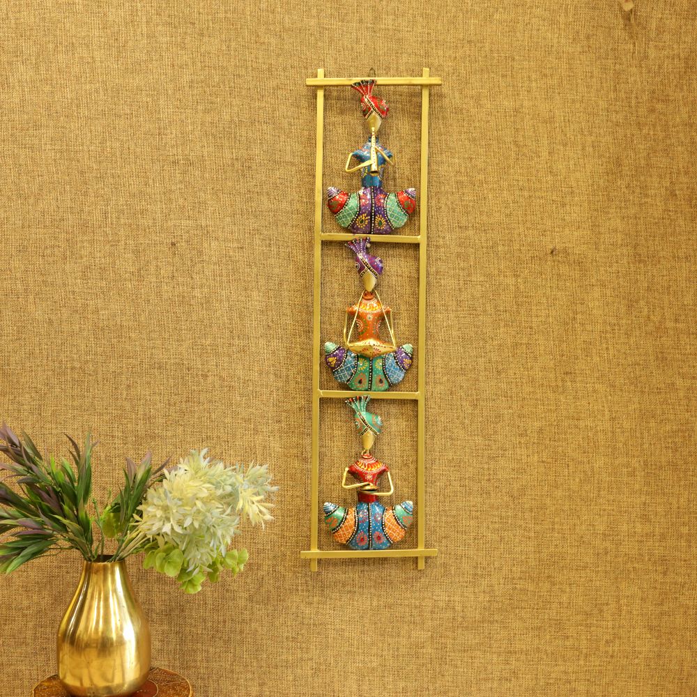 WALL HANGING- IRON PAINTED WALL MUSICAL 3 SITTING MAN FRAME